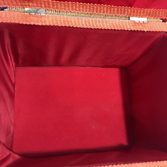 Vintage Birds & Floral Woven Wicker Sewing Basket - Picture 3 of 16